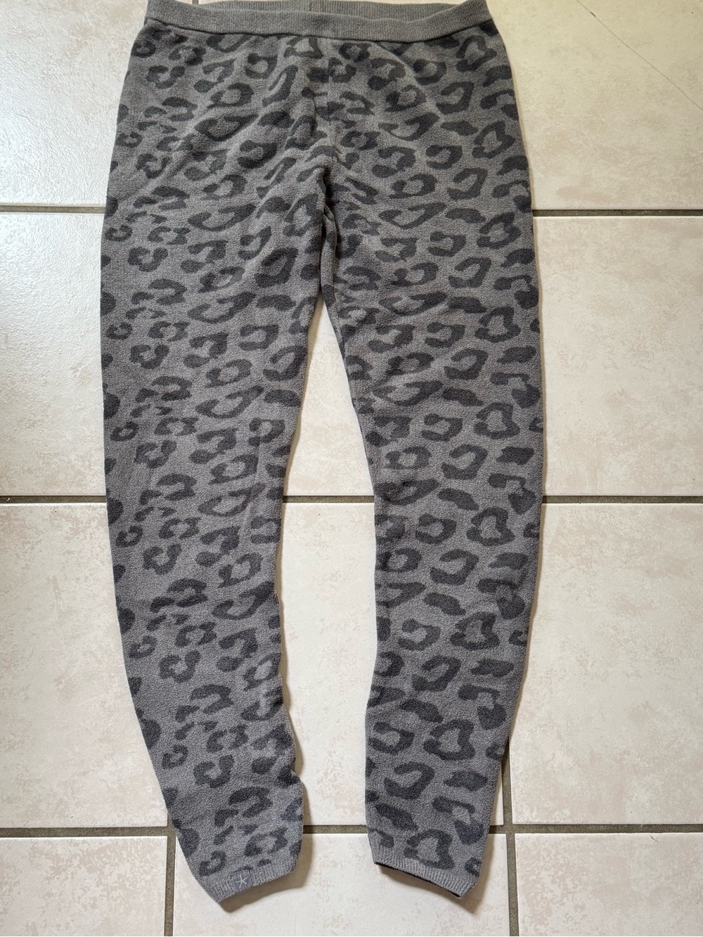 Barefoot Dreams CozyChic Gray Leopard Print Lounge Pants Joggers Size M